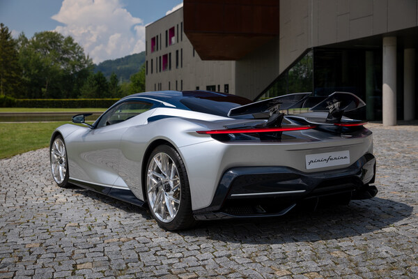 捷克共和國(guó)的el Automobili Pininfarina Battista 2